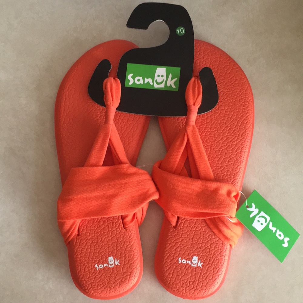 Sanuk sling in funky orange size 10